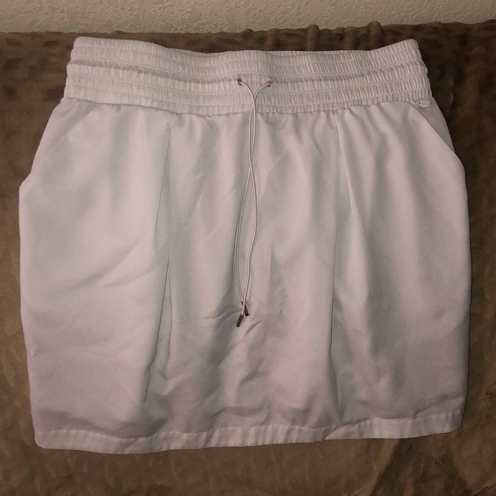 Guess White Mini Skirt
